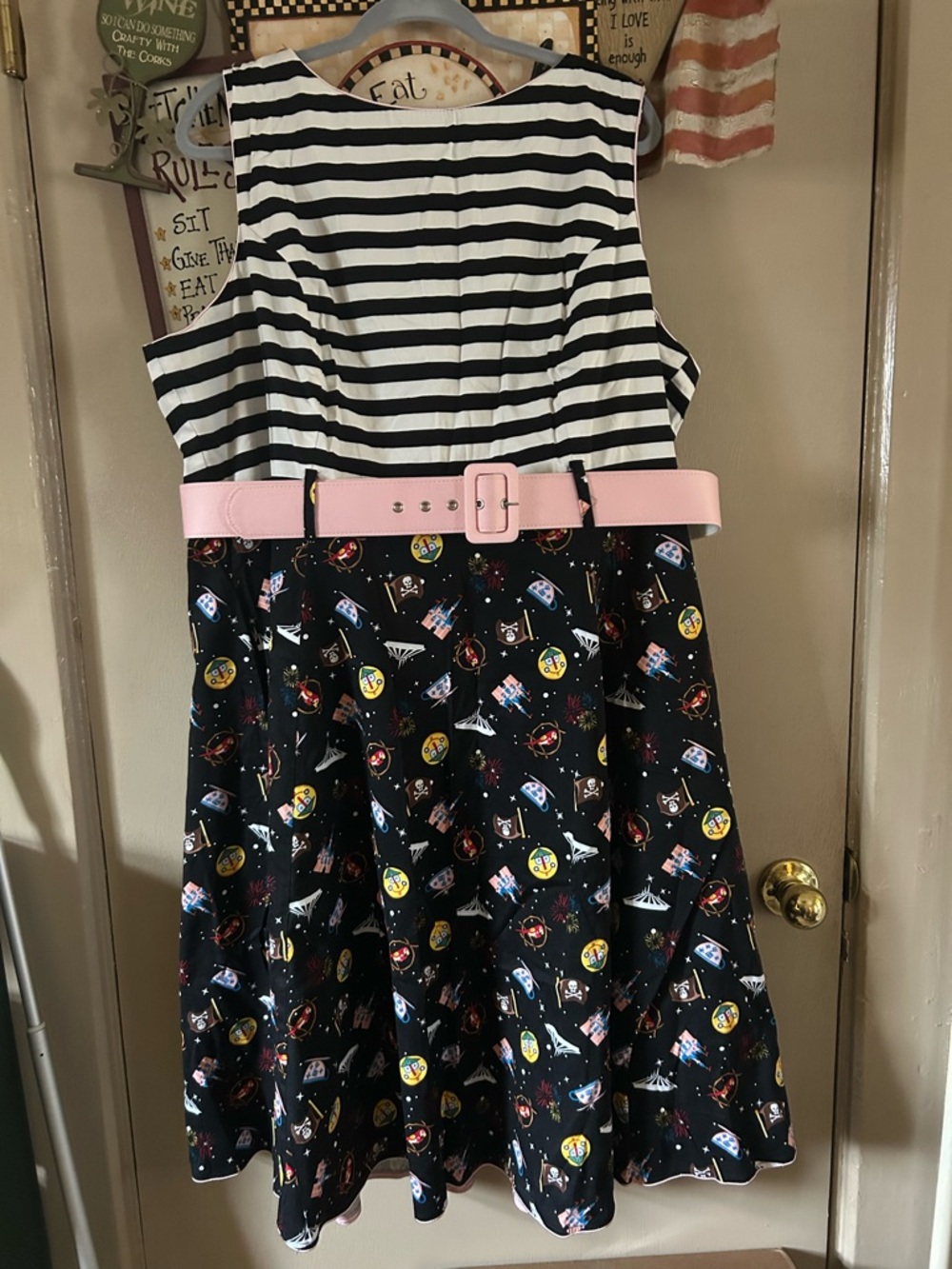 Disney Dress Shop/Her Universe Disneyland Park Icon Retro Dress - Picture 2 of 4